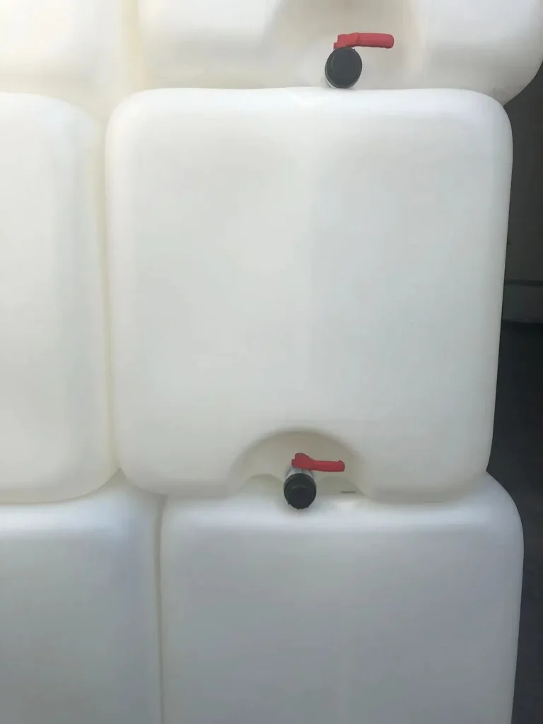 275 Gallon Totes & Tote Tanks/Bottles