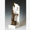 Bronze Grape Harvest Woman Sculpture with White Marble Wall for Home and Garden Decoration