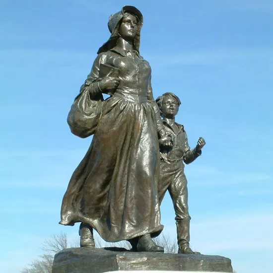 Sitting on The Stone Feet in The Pool Bronze Sad Woman Sculpture